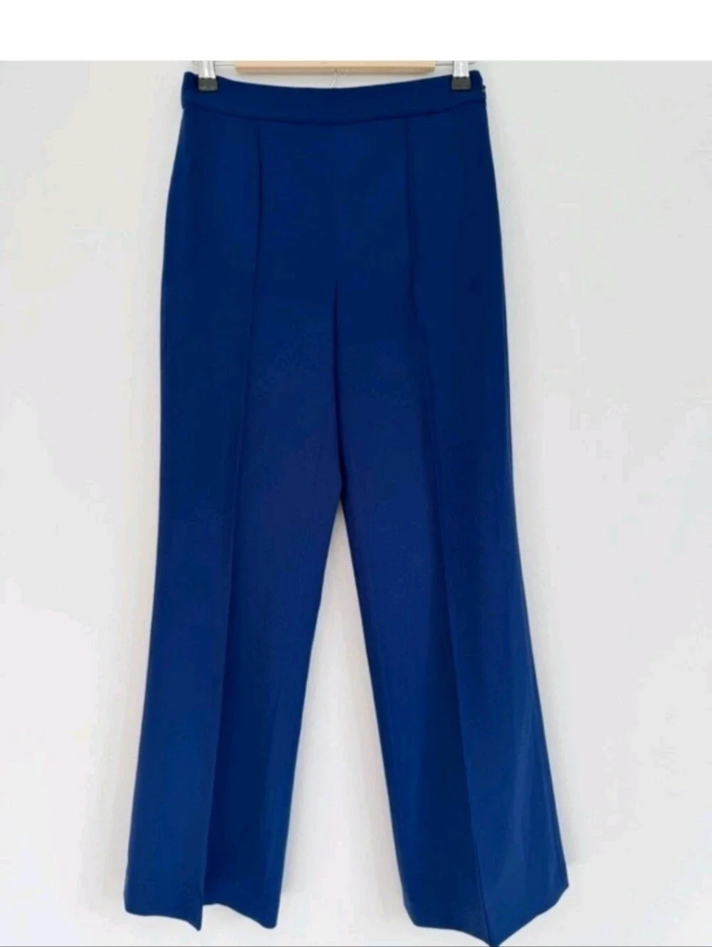 Alice + Olivia Jalissa Wide-Leg Ponte Pants in Royal Blue